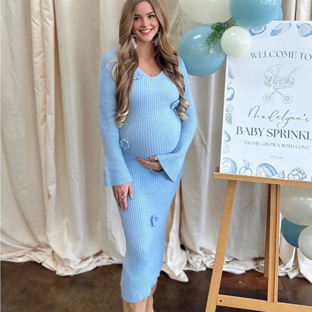 Ribbed Knit Maxi Maternity Dress in Light Blue